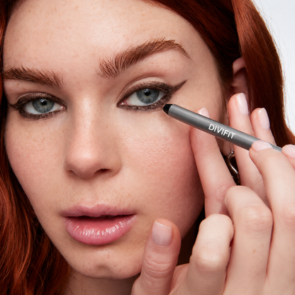 Final 3 hours 50% off: 🌸 Longwear Eyeliner - Lightweight and Waterproof